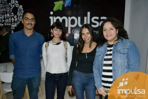 Nicolás Berrios de Navi, Paula Mancilla y Pamela Grawe de Huiro ,Mariela Muñoz de MassNoticias